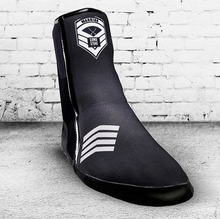 Charger l'image dans la galerie, CHAUSSON SURF WETTY 5MM WARRIOR POLAIRE BLACK