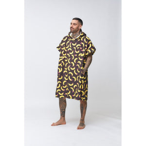 Poncho After Banana Stains - Black