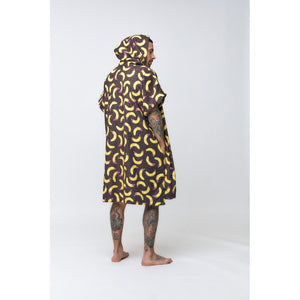 Poncho After Banana Stains - Black